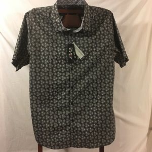 New with tags Men’s xl shortsleeved dress shirt